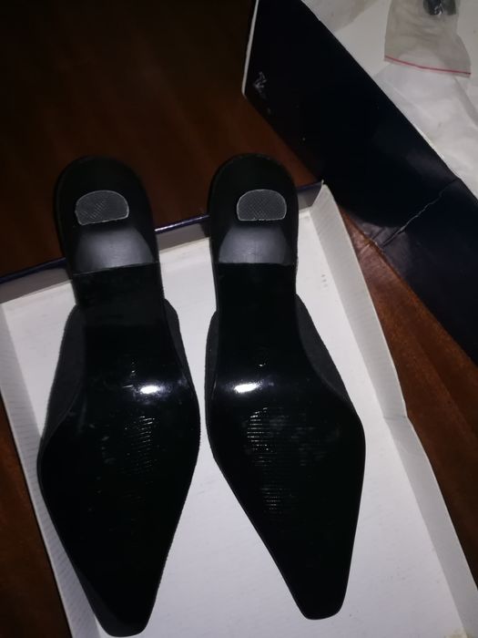 Sapatos chinelo novos