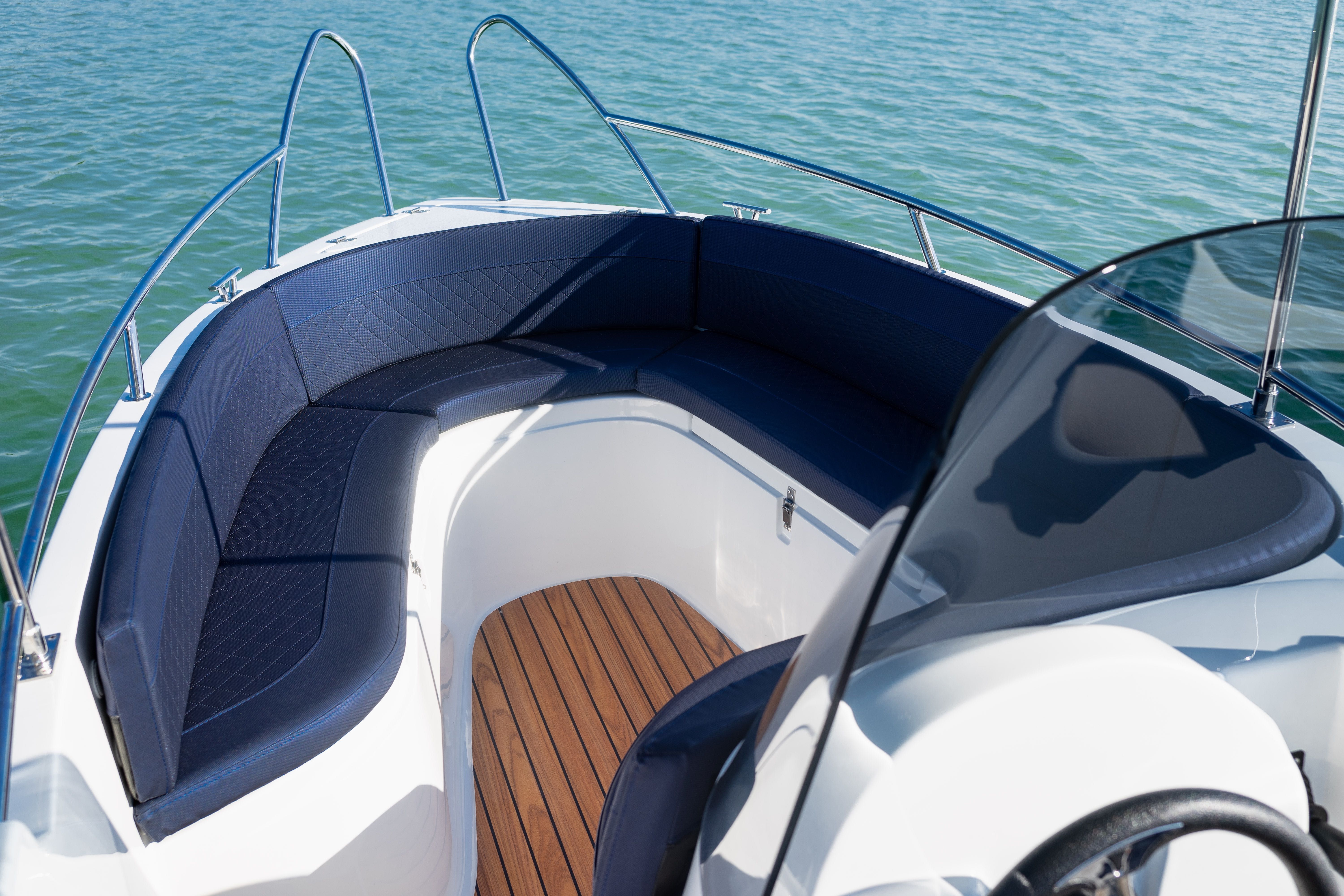Ekskluzywna Motorówka Elektryczna 525 SUN BOAT