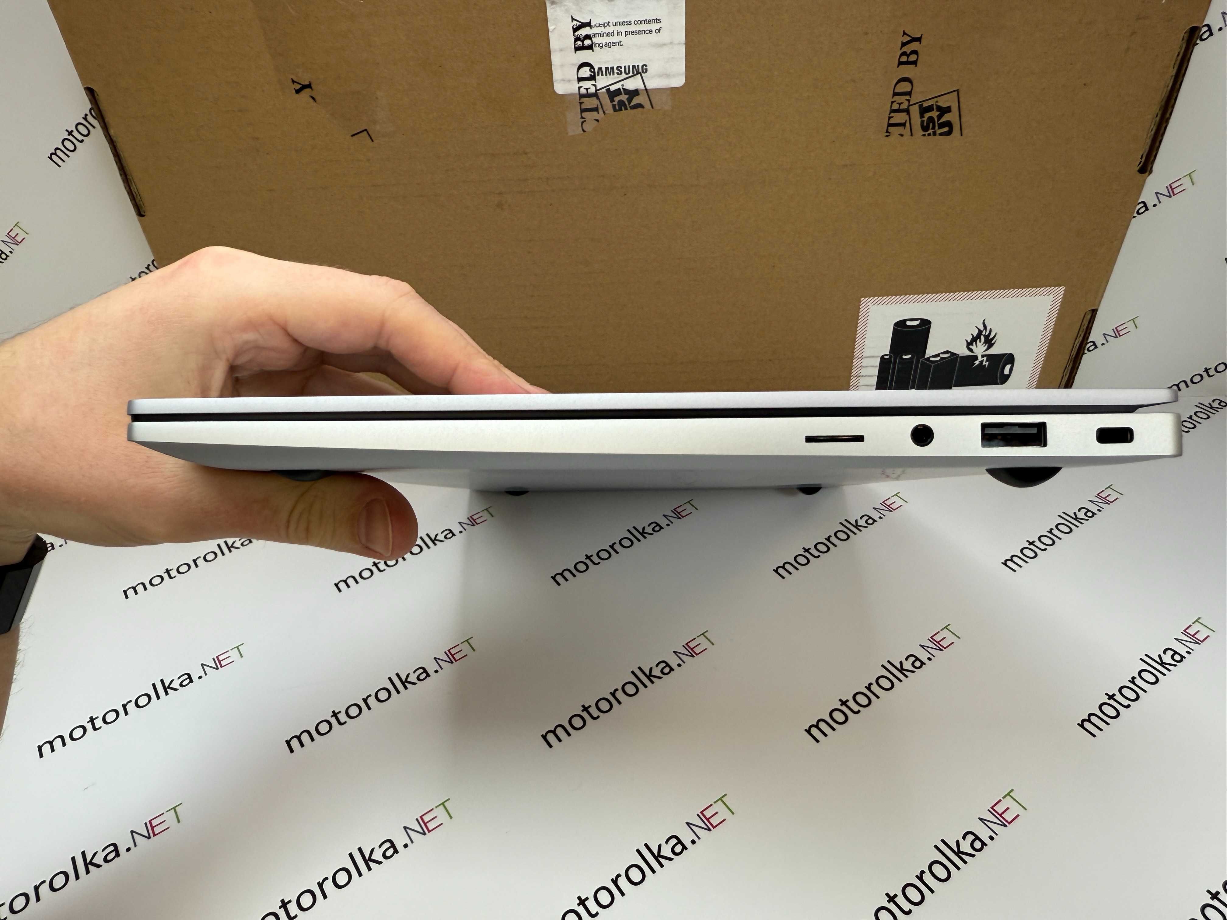 Ноутбук Samsung Galaxy Book4 NP750xgk 15,6" FullHD/Intel 7 150U/16/512