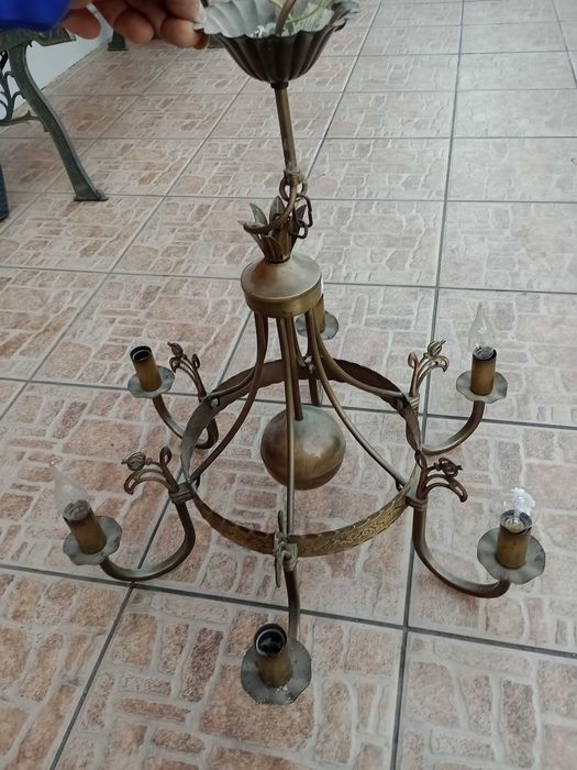 Lampa, Żyrandol retro.