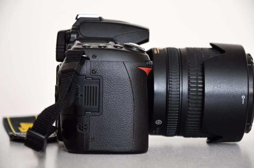 Цифровой фотоаппарат Nikon D90 18-105VR Kit