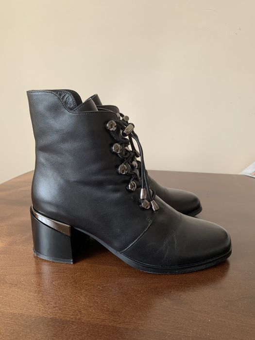 Шкіряні жіночі черевики Vito Rossi 39 розміру