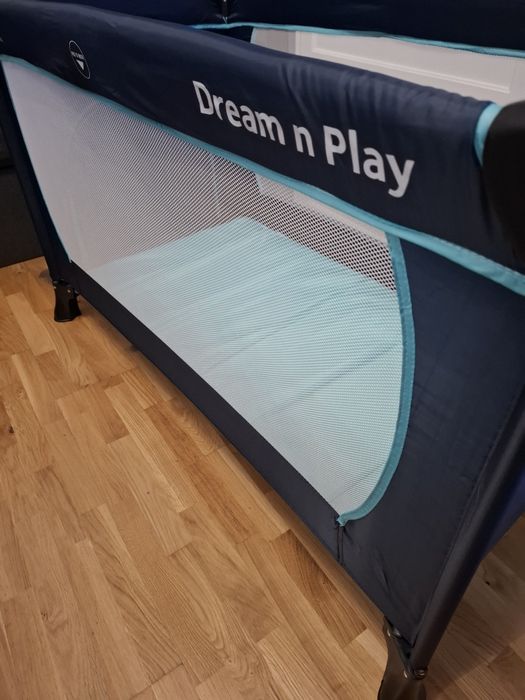 Łóżeczko dziecięce składane