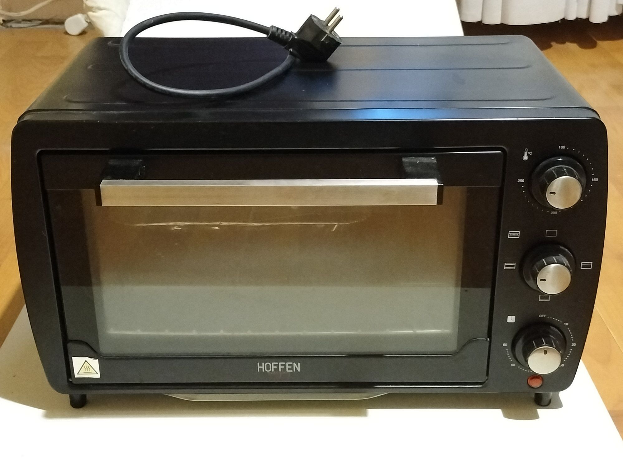 Mini piekarnik elektryczny