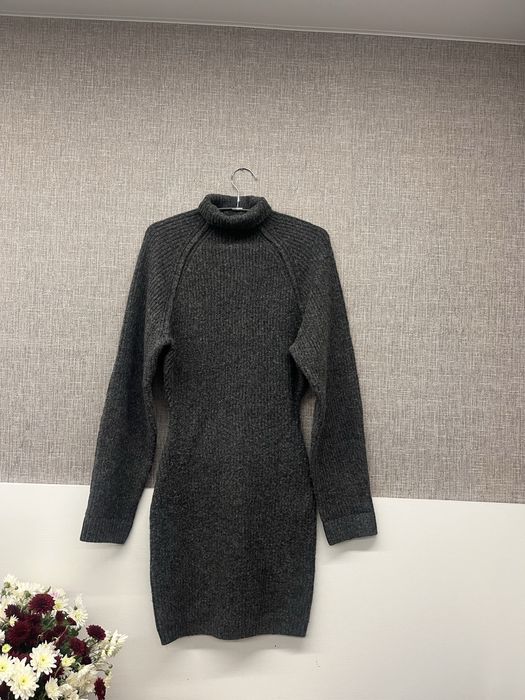 Ідеальна шерстяна тепла вʼязана сукня