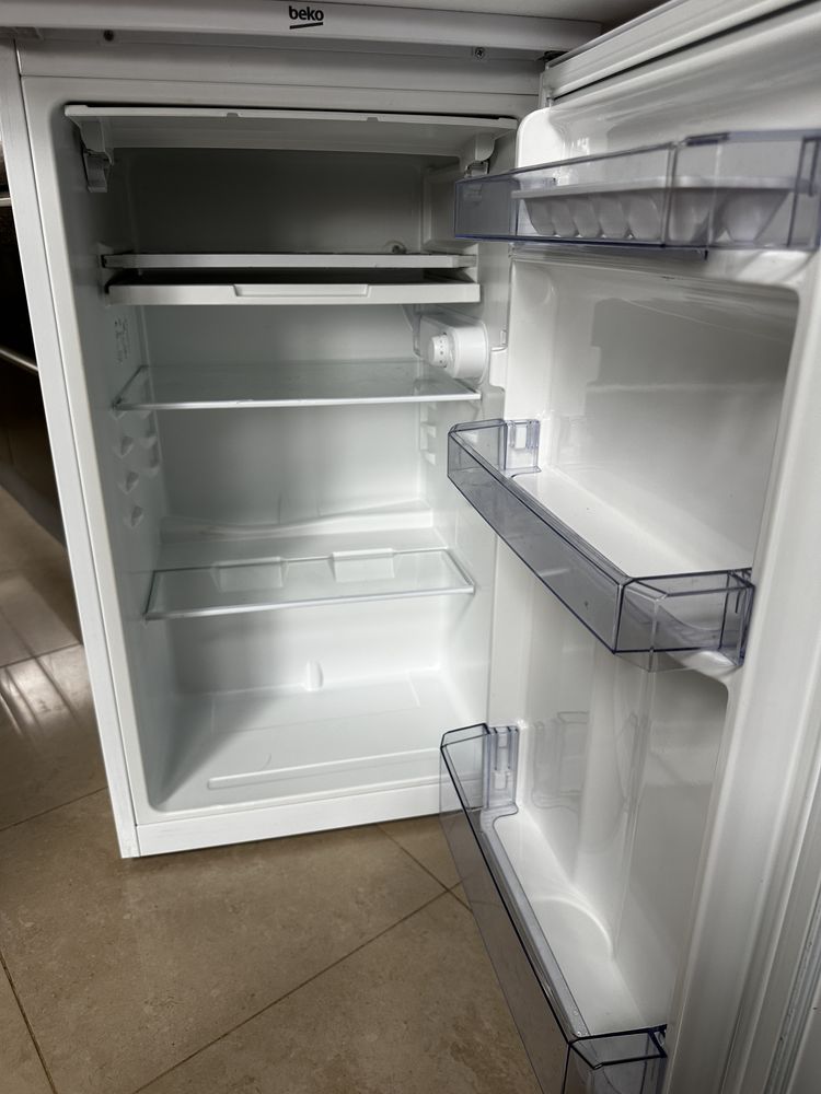 Lodówka BEKO TS190340N 81.8cm Biała kompresor działa , nie chłodzi