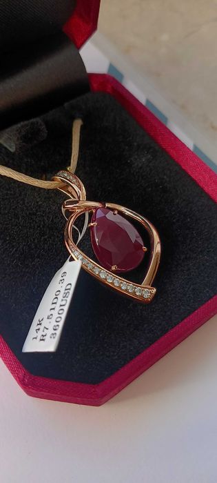 Zawieszka z naturalnym rubinem 7.57 ct bez obróbki cieplnej IGI 14K