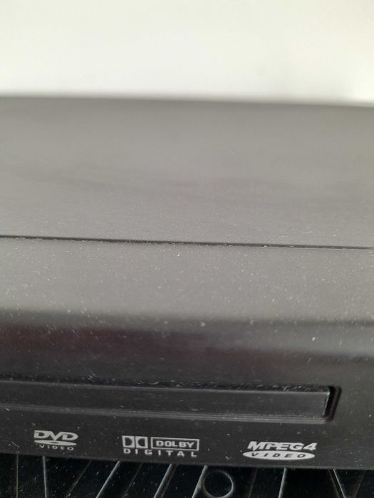 DVD Player com comando e nunca utilizado ( novo)