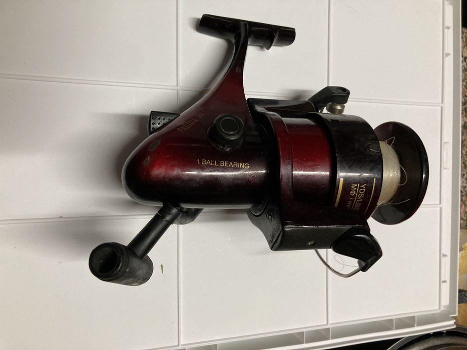 Carrete de cana de pesca em bom estado