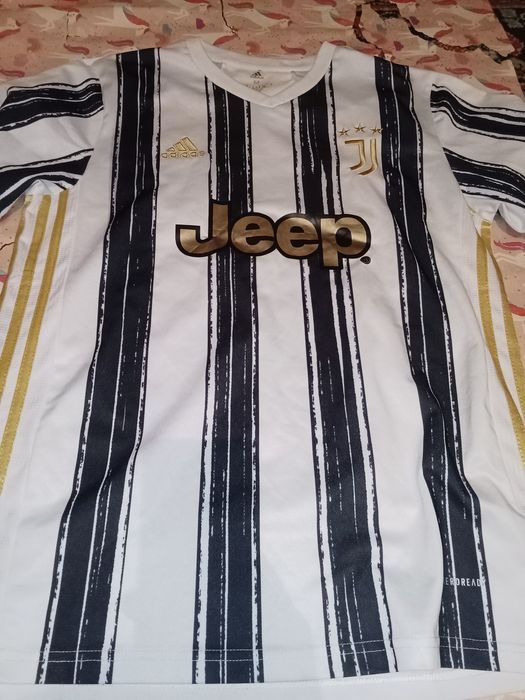 Футболка доросла Ювентус. Розмір М