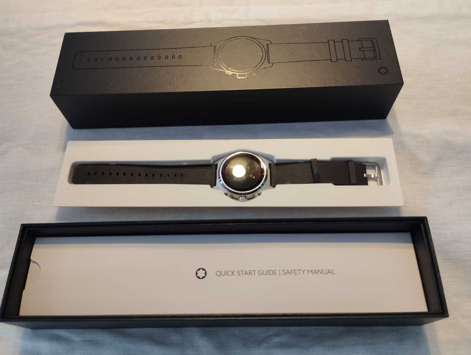 De Luxo Smartwatch Montblanc Summit Lite