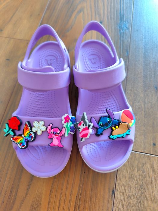 Crocs c13 30 31 sandały lekkie buty gumowe z przypinkami stitch angel