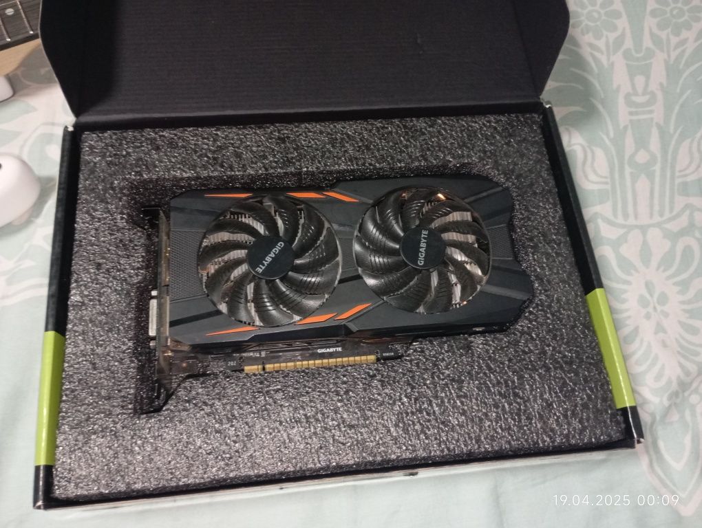 GTX1050 TI.  4Gb