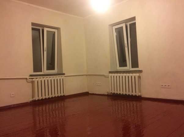 Продажться окремий будинок Немішаєве, центр. Сертифікат-Так!