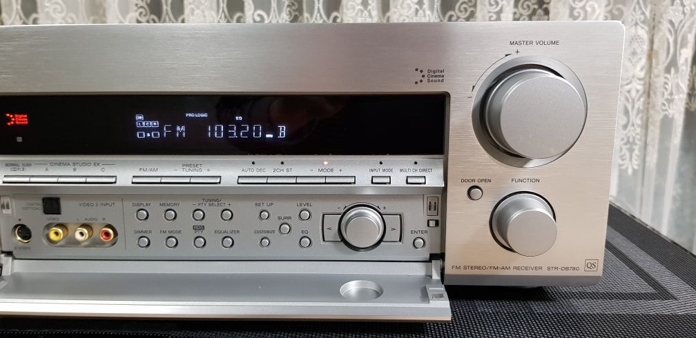 Sony STR-DB780 QS в идеальном состоянии