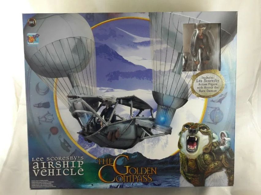 The Golden Compass Lee Scoresby Airship vehicle / Lorek Byrnison Bear