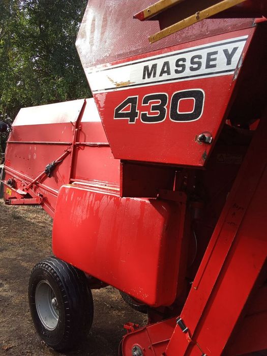 Комбайн Маісей Фергюсон 430