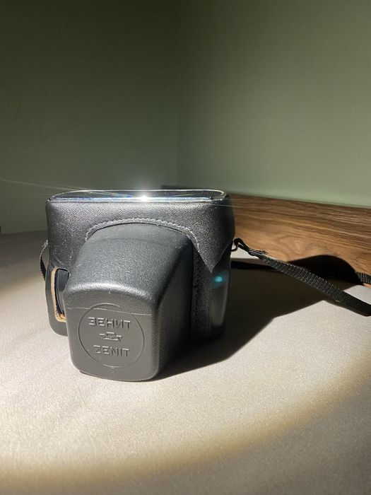 Zenit 122 z pokrowcem i obiektywem