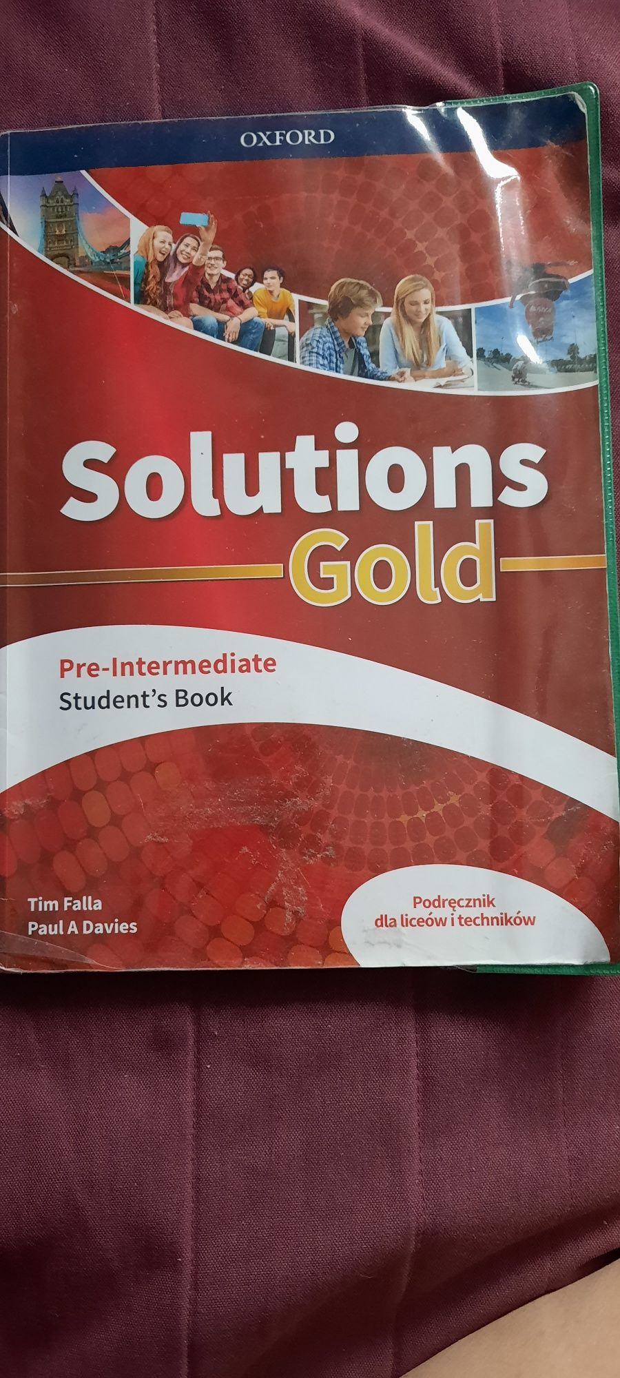Solutions Gold Pre-Intermediate