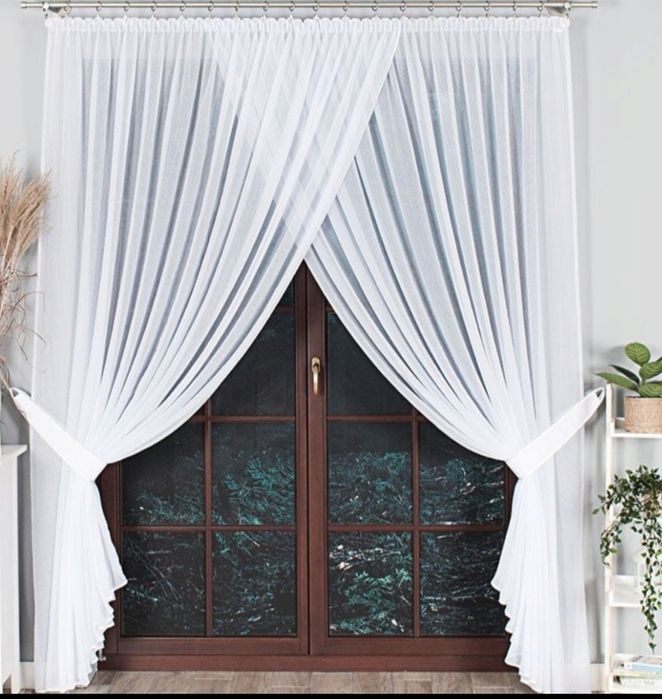 Firanka upinana z woalu kreszowanego, na wymiar