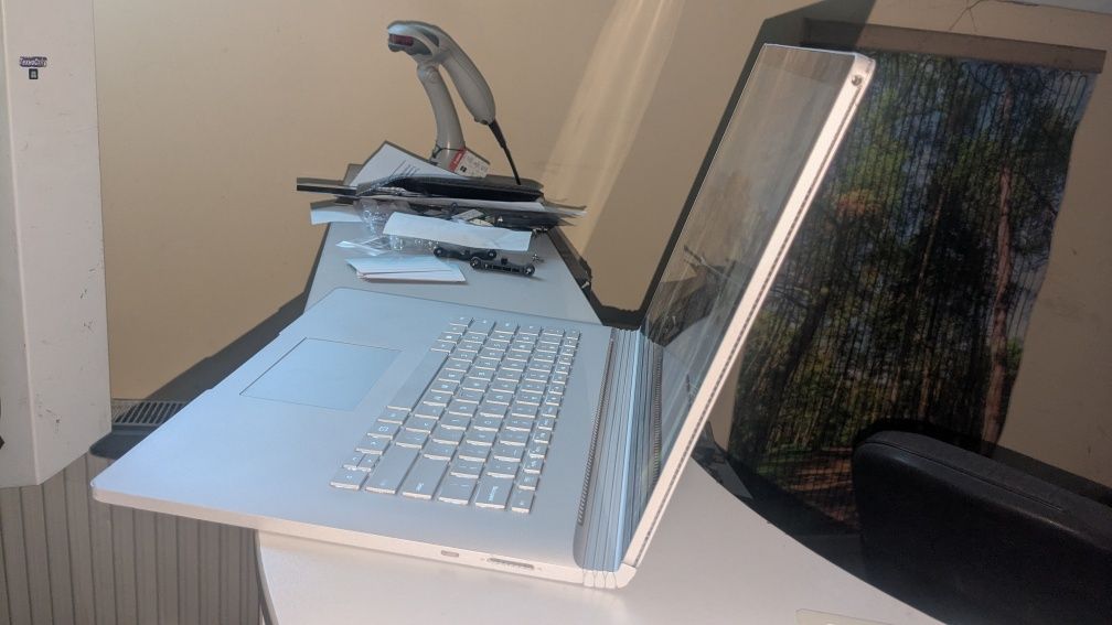 Microsoft Surface Book 3 15" i7 16/512 GTX 1660 Win 11 Pro 127W