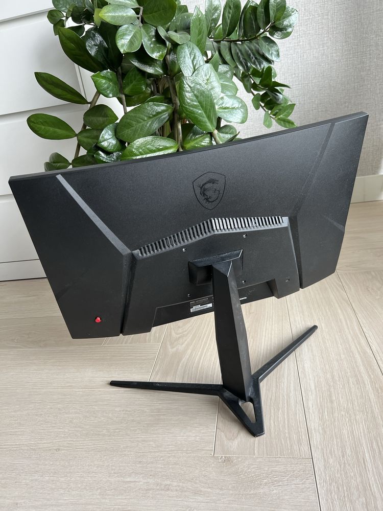 Monitor MSI C24C4 Curved