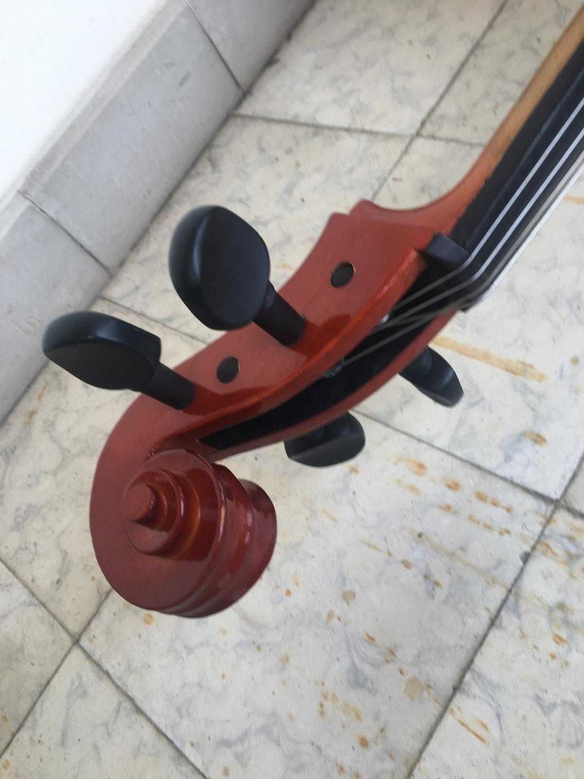Violoncelo 3/4 Hudson, em muito bom estado de conservação