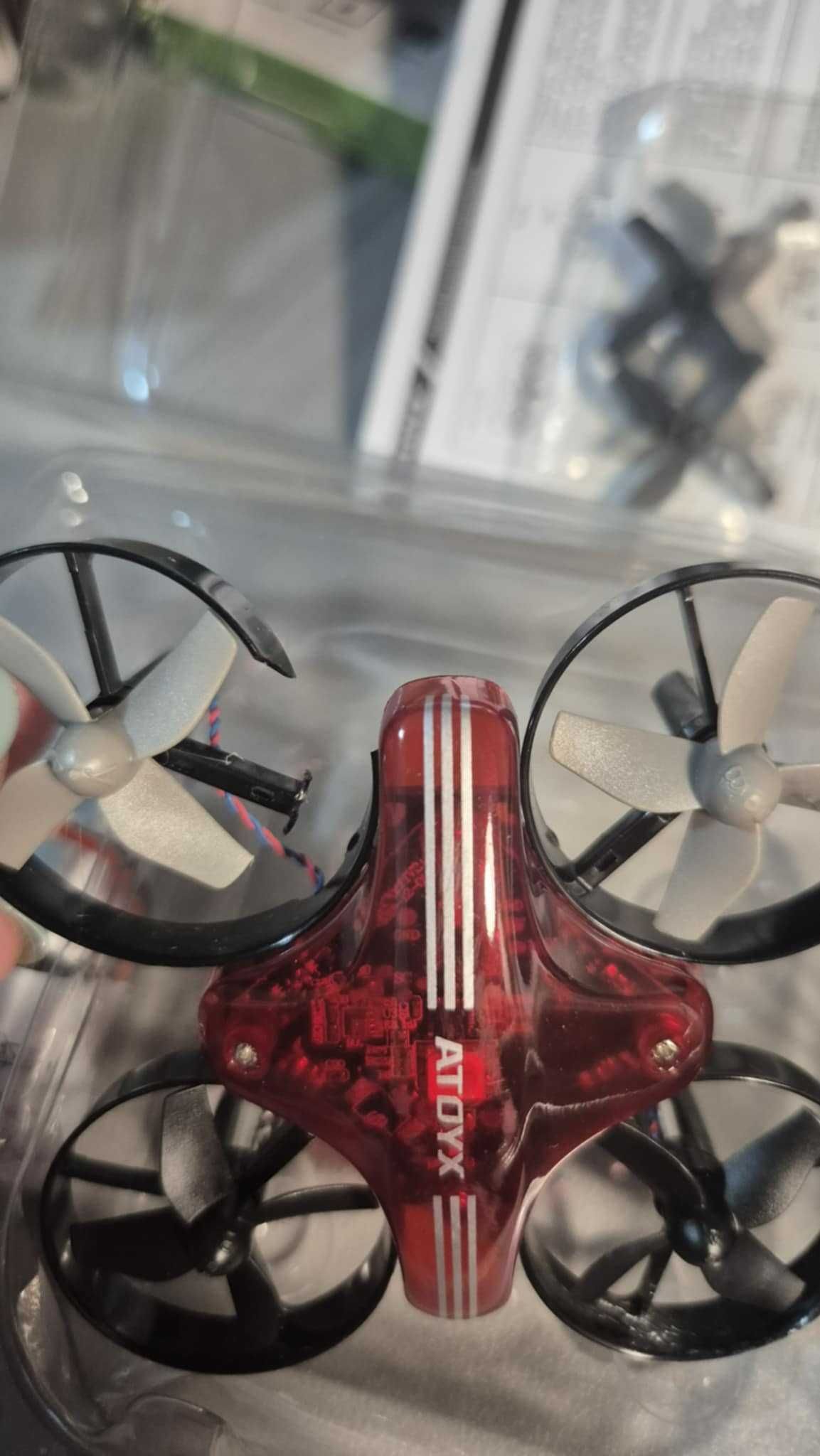Mini dron dla dziecka osłonięte  śmigła Uwaga 1 obręcz uszkodzona