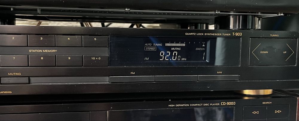 Świetny tuner Grundig Fine Arts T-903