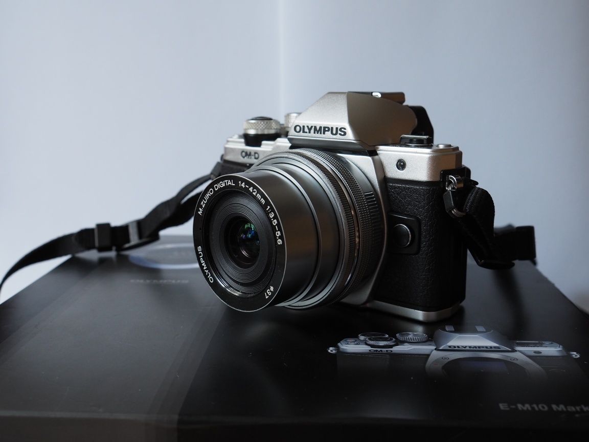 Olympus OM-D E-M10 makr II + obiektyw 14-42mm EZ