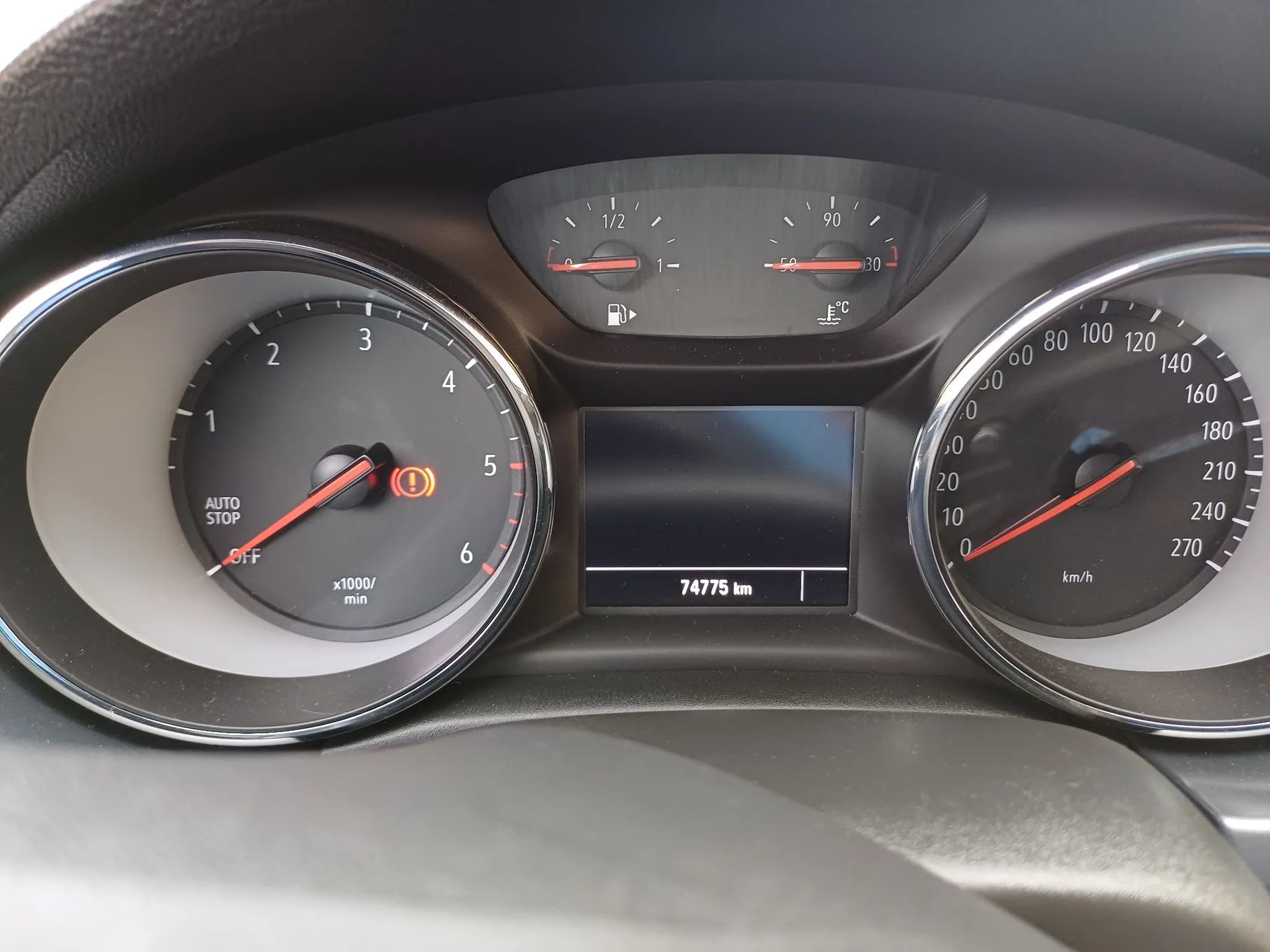 Opel Astra pewne auto z małym przebiegiem