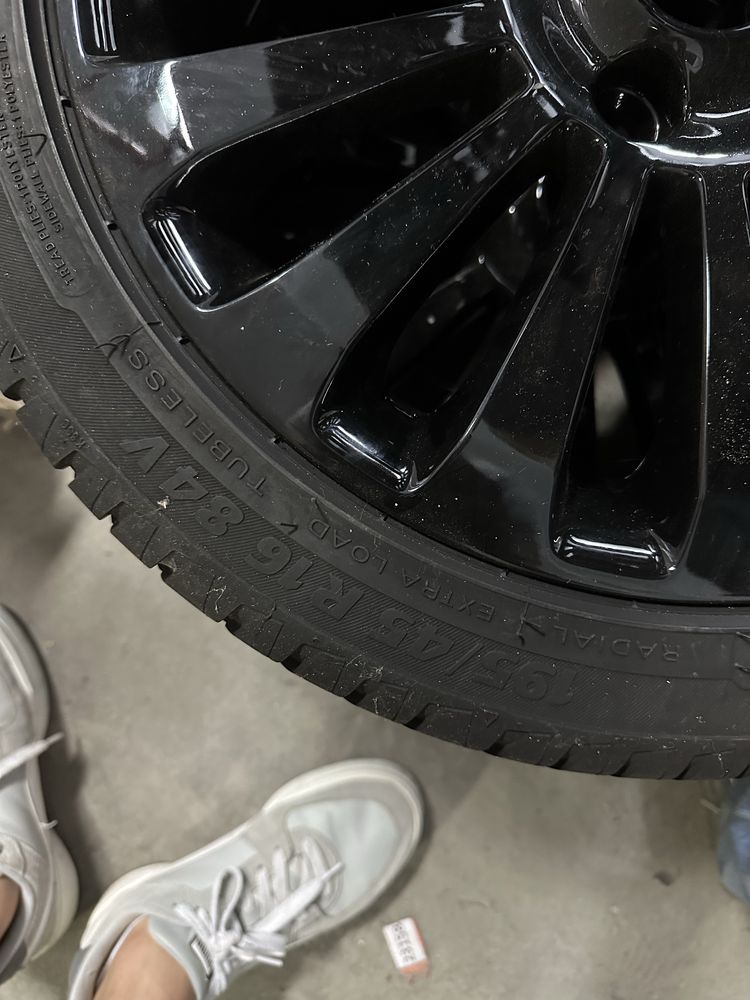 Jantes com pneu 195/45 16R