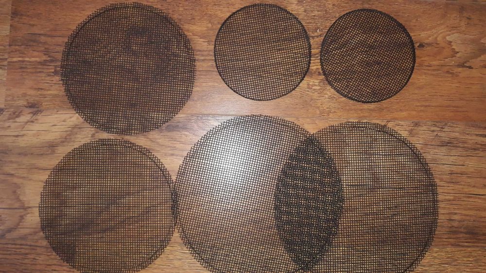 Сетки (решетки, ободки, подиумы, грили, кольца) на динамики (колонки)