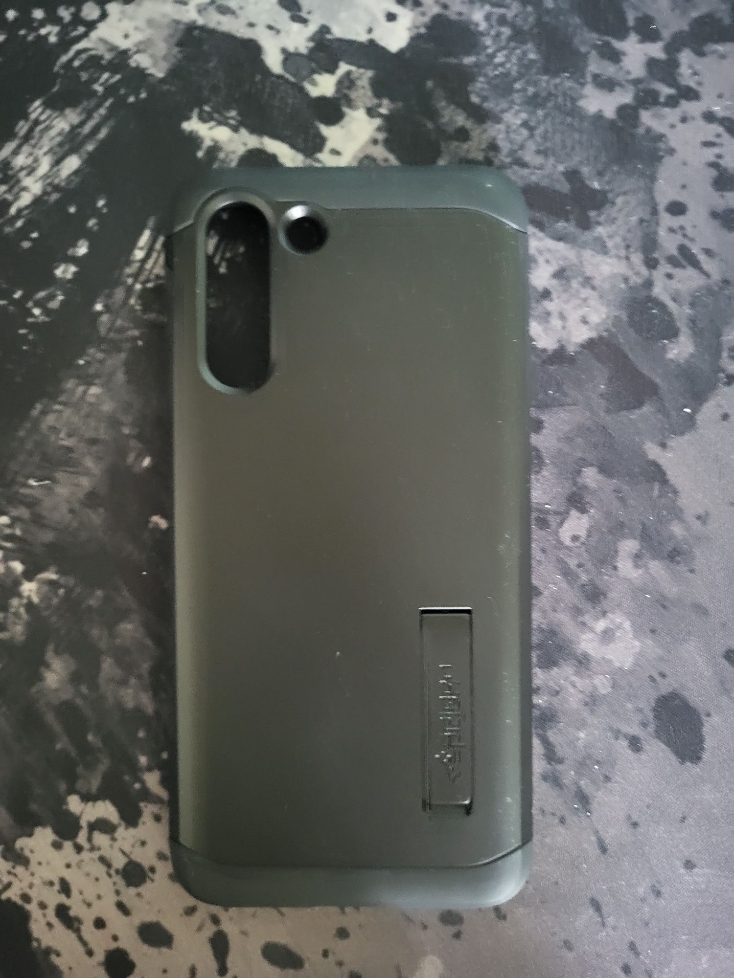 Pancerna obudowa spigen ze stojakiem do samsunga s21
