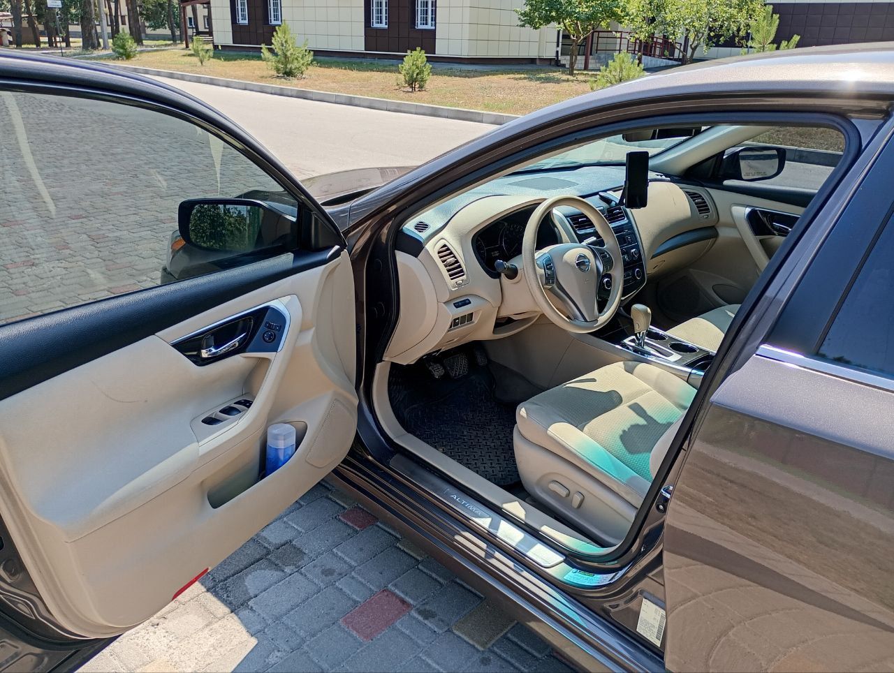Авто Nissan Altima 2013