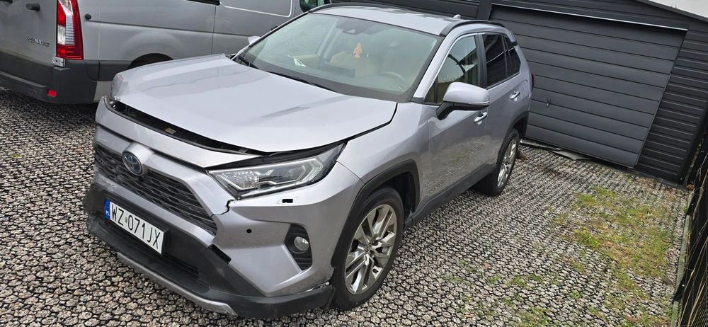 Toyota RAV4 skóry 4x4 , full led , salon Polska