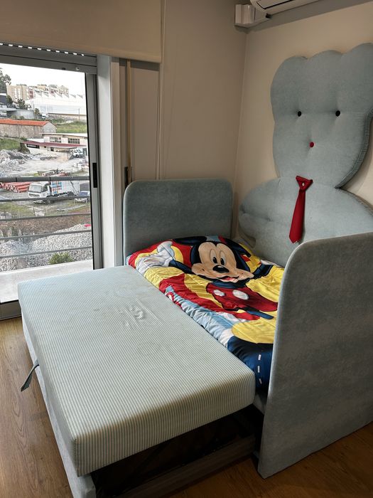 Cama Infantil com Cama Auxiliar — Cabeceira Ursinho