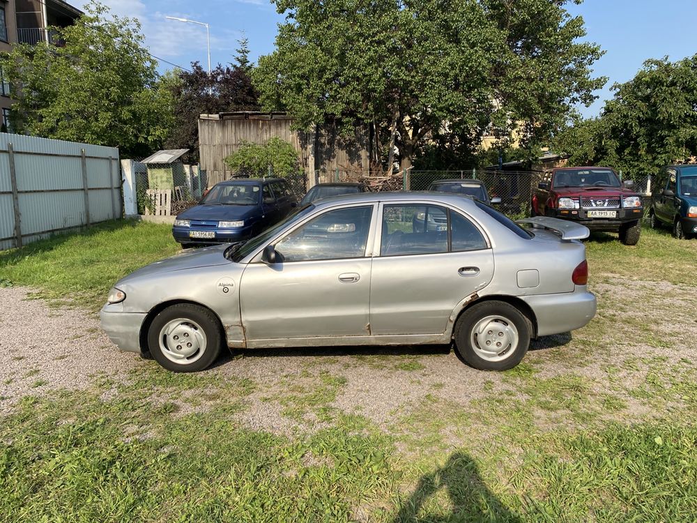 Hyundai Elantra 1.6 газ/бенз