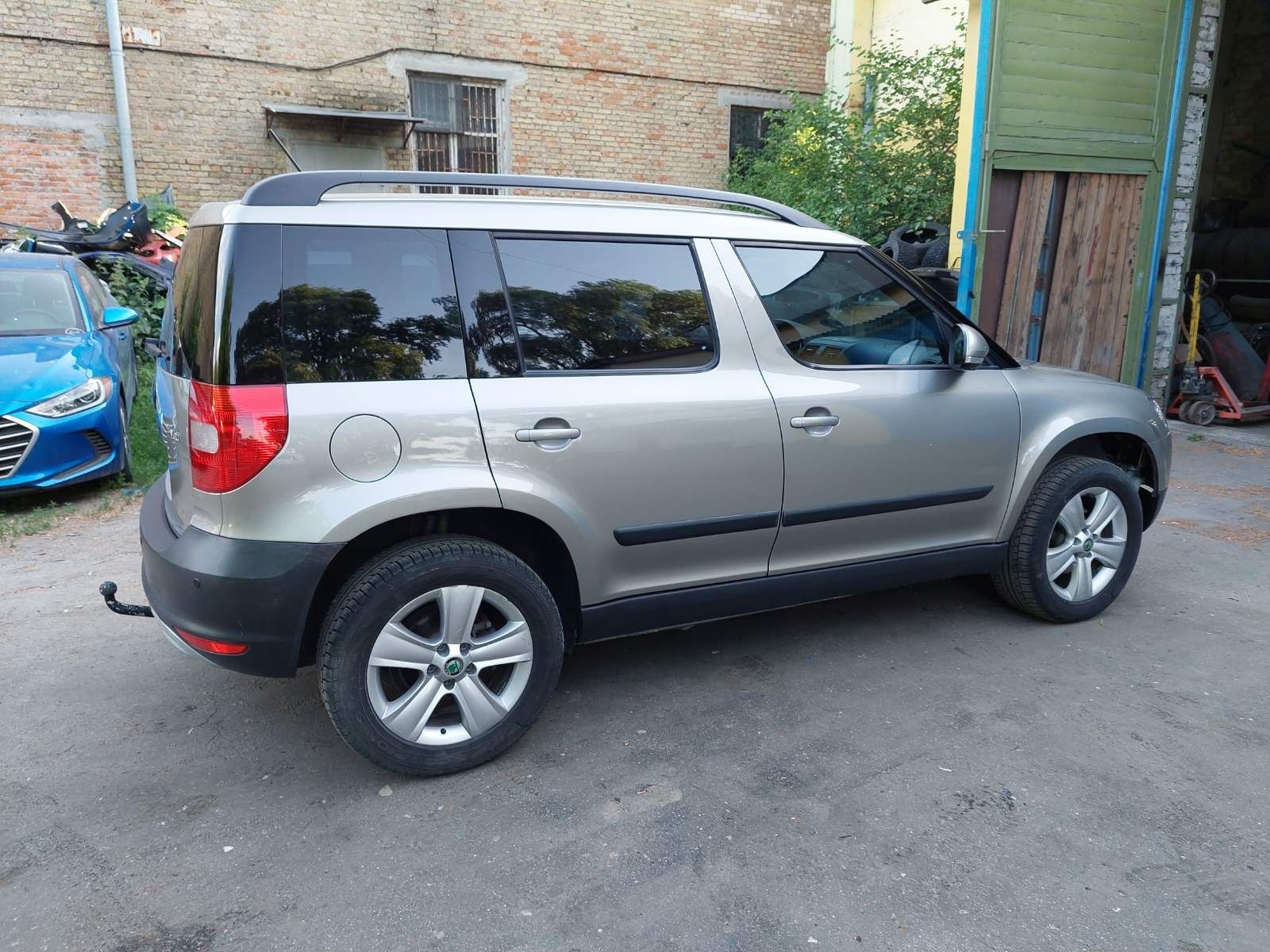 Продам Skoda Yeti 1.8 4x4 2012