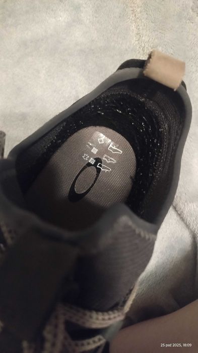 Adidasy Oakley rozm 46,5