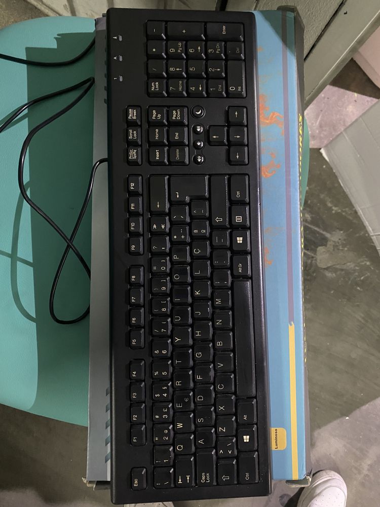 Computador com teclado
