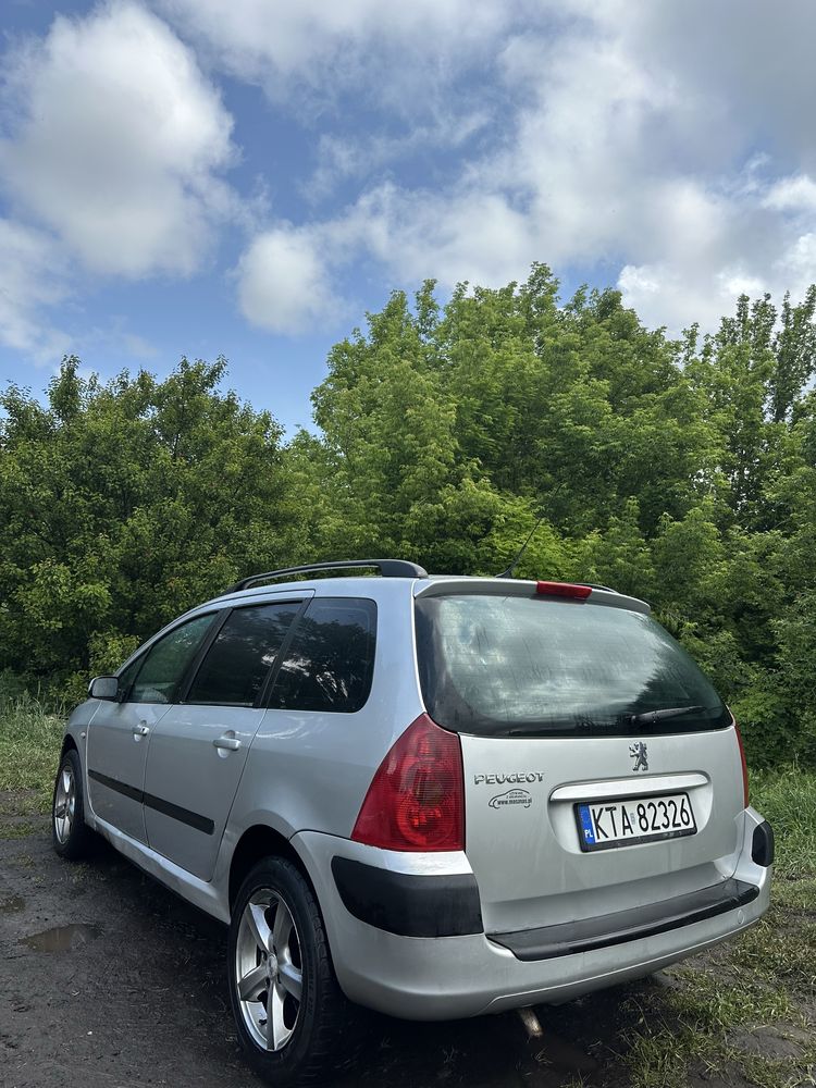 Peugeot 307 sw 2 литра универсал