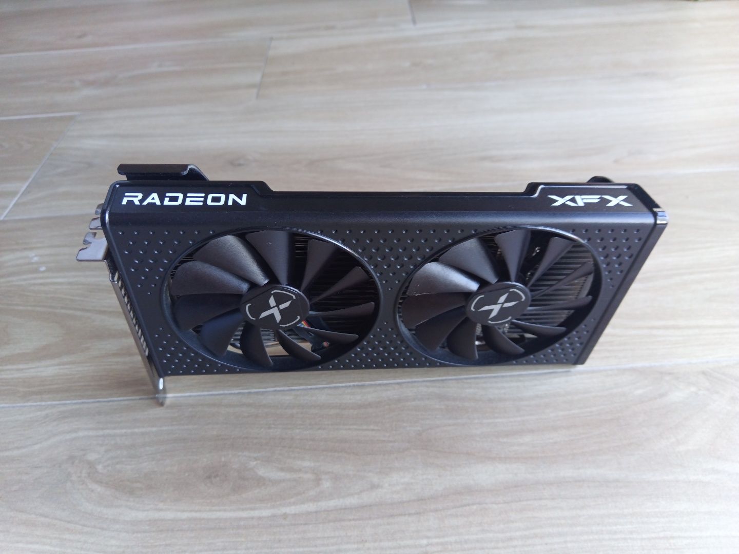 Placa gráfica AMD RX 7600 8gb