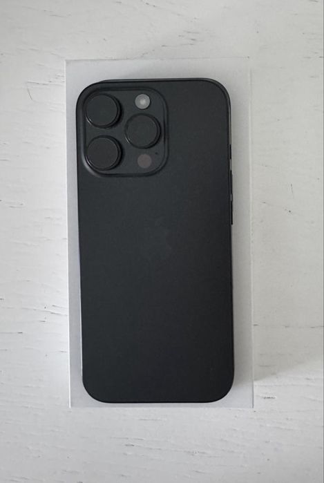 Iphone 16 Pro 128gb black Titanium c/bateria a 100%