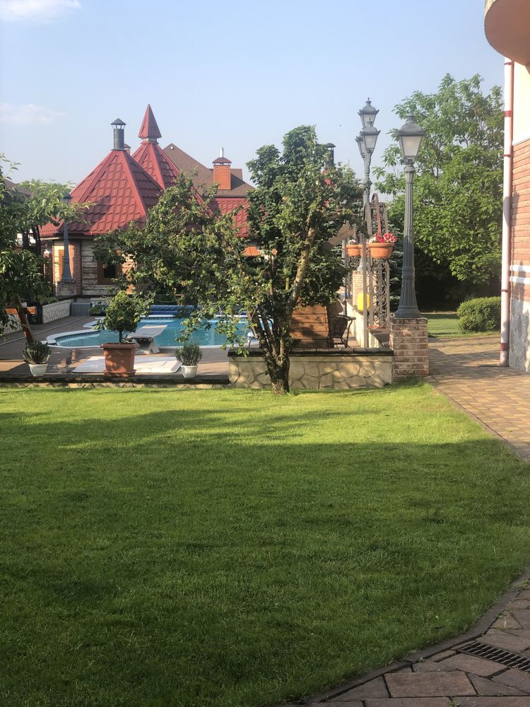 Сдам дом посуточно с басейном