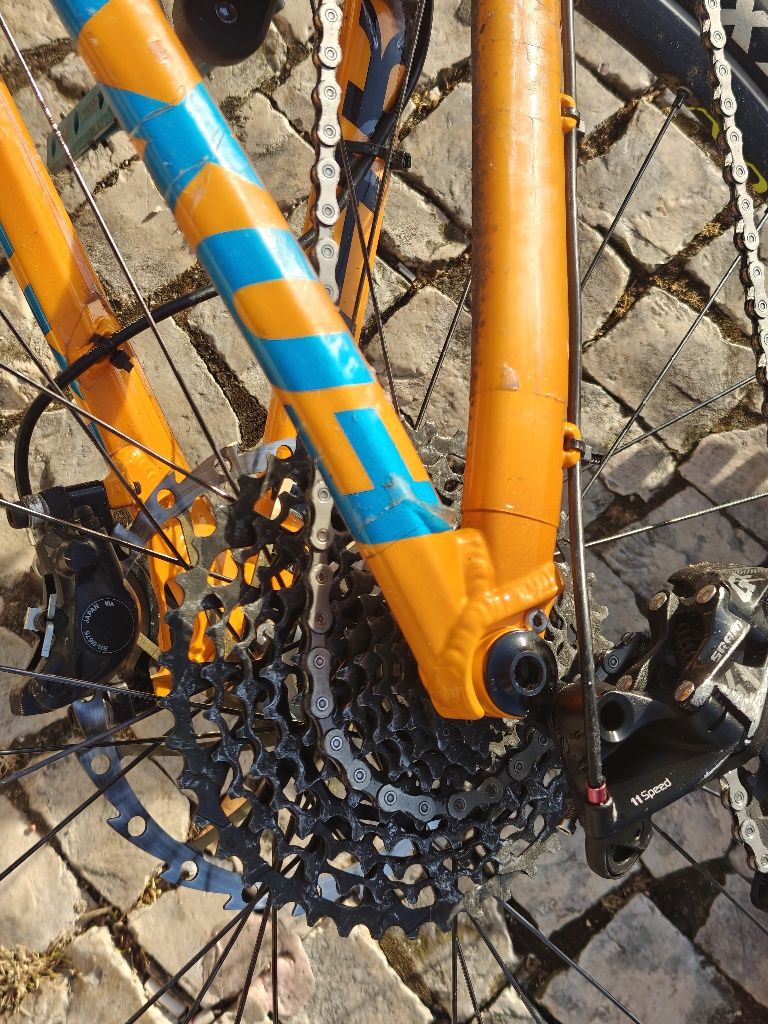 Mondraker Foxy XR 2017 27.5 Orange/Blue (Tamanho L)