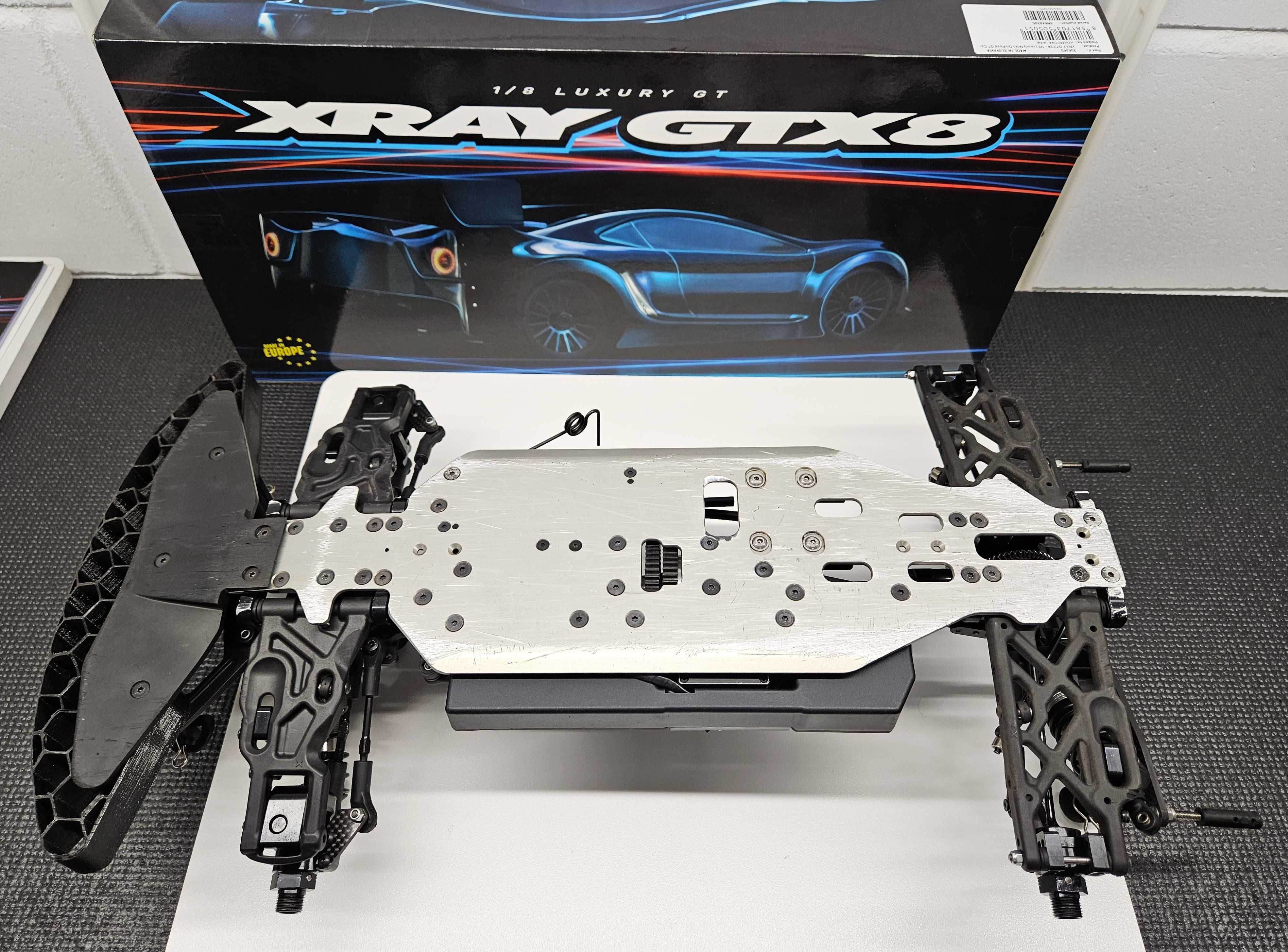 XRAY GTX8.24 1/8 GT