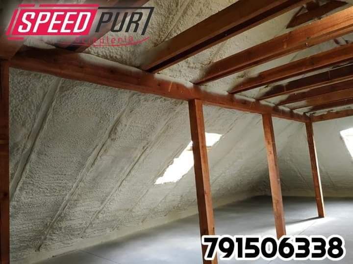 ocieplenia pianką izolacje natryskowe ocieplanie Docieplania Poddaszy