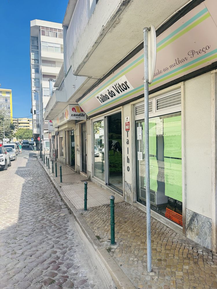 Vende-se / trespassa-se Talho
