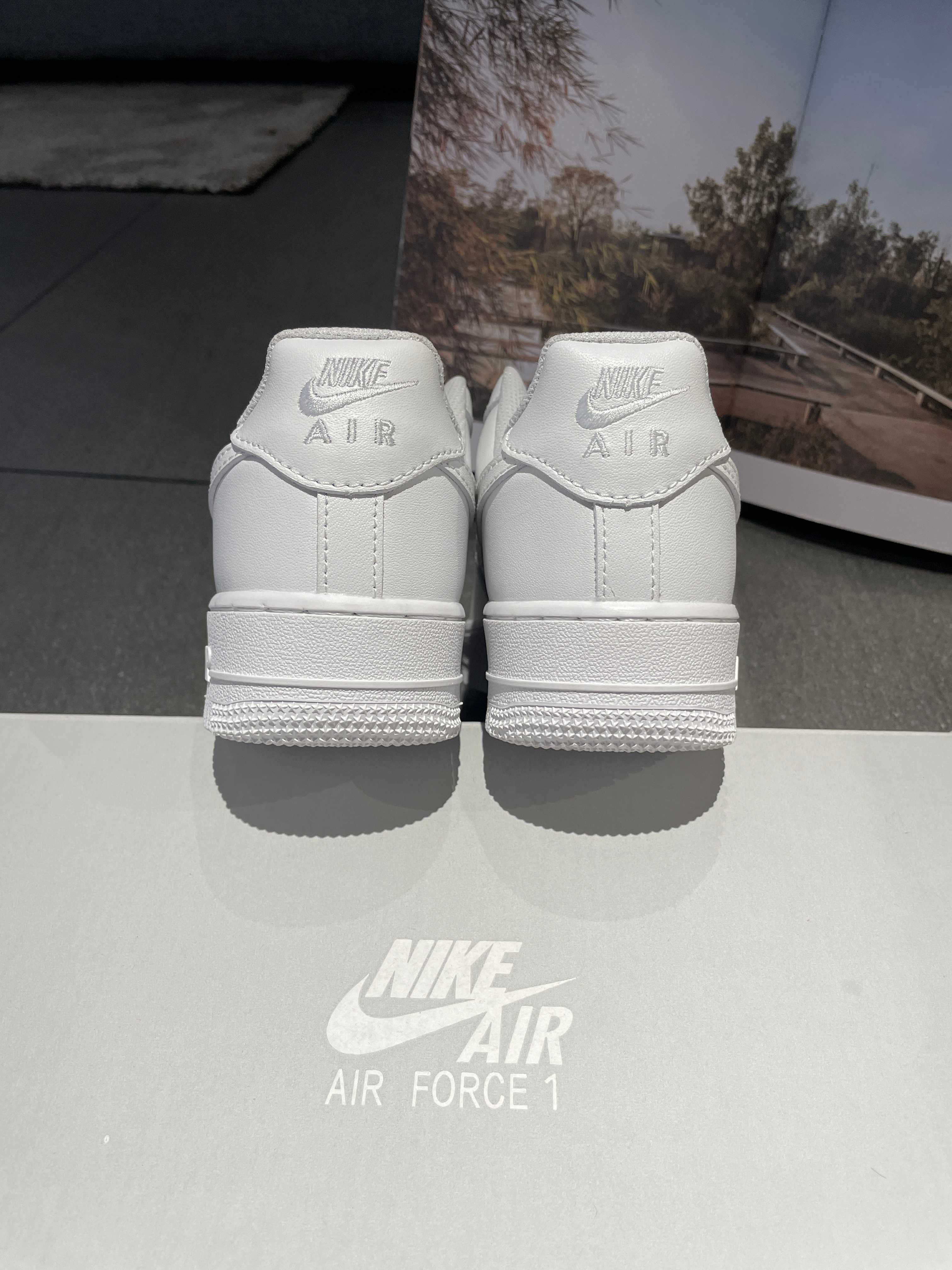 nowy Nike AirForce1Low White Trampki Moda R.39